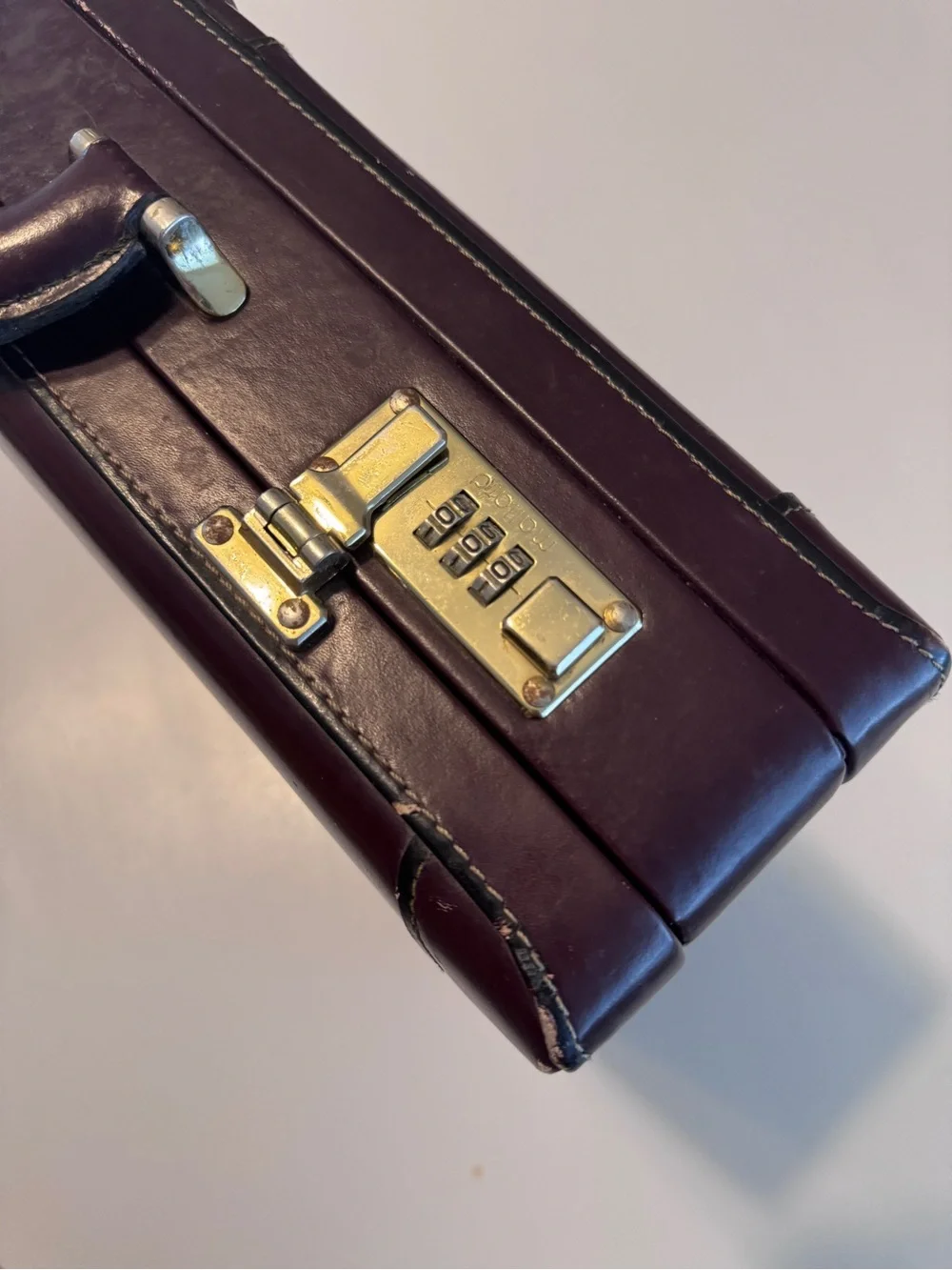Vintage Mallard Men's Briefcase - Brown Burgundy Leather